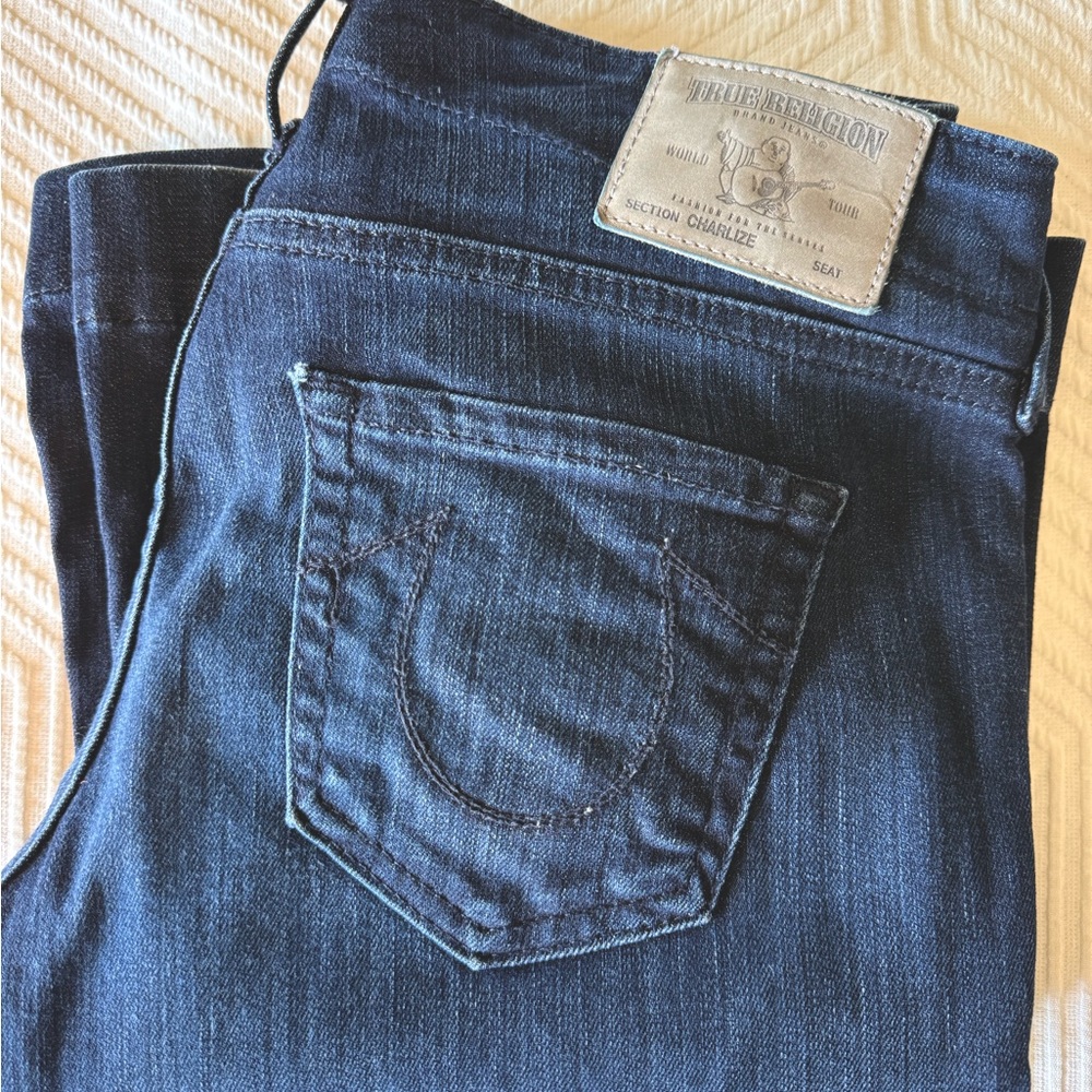LIKE NEW: True Religion ‘Charlize’ Low Rise Flare, Size 28